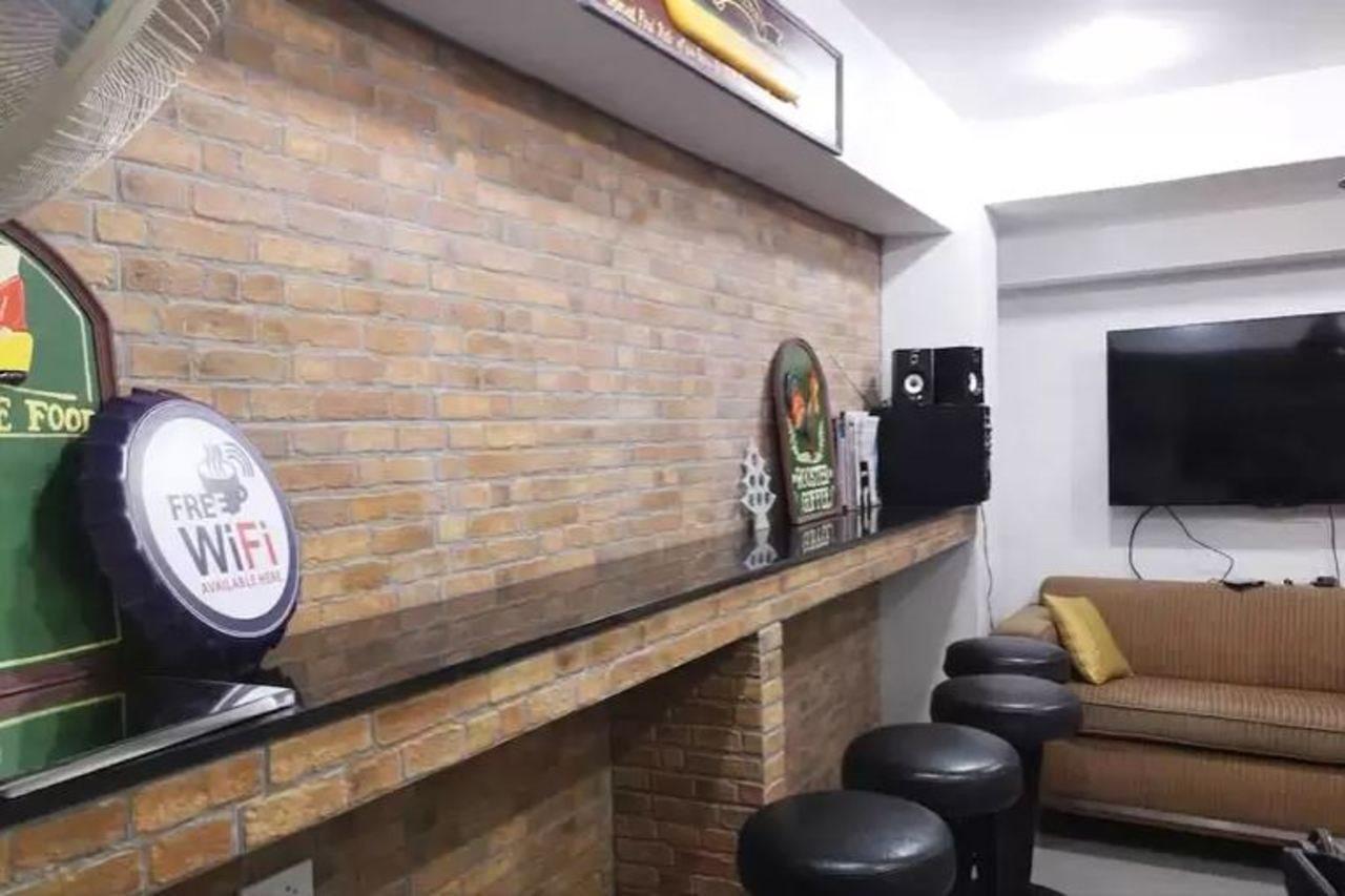 101 Seoul Hostel Bangkok Bagian luar foto